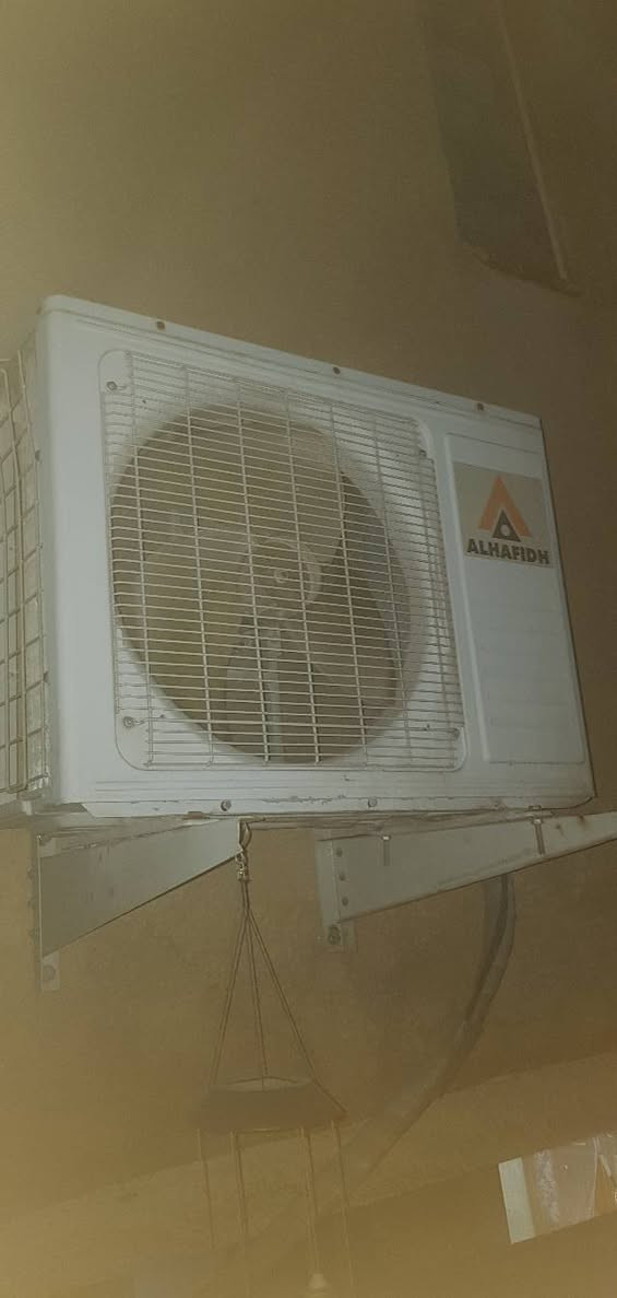 متاح سبلت واحد طن الحافظ 
مكيف ٢ طن كرافت للعلم بيهن ليك لين هواهن حار 
مدينه الصدر


**إذا كنت صاحب هذا الإعلان وتريد حذفه لأي سبب، رجاءا أرسل رسالة إلى الدعم الفني**