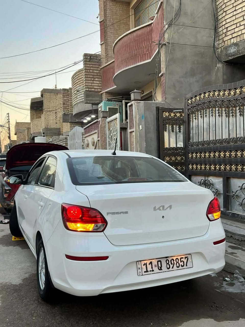 للبيع كيا بيجاس موديل 24 ماشيه 8 ألف السيارة على وضع الشركة كفالة من الزلغ رقم بغداد بسمي السعر  125 بيه مجال بسيط ***********
