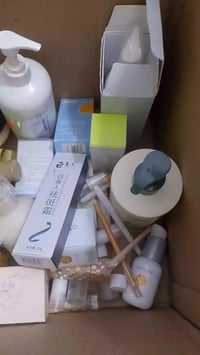 شلعة مكياج • منتجات عناية • كارتونه