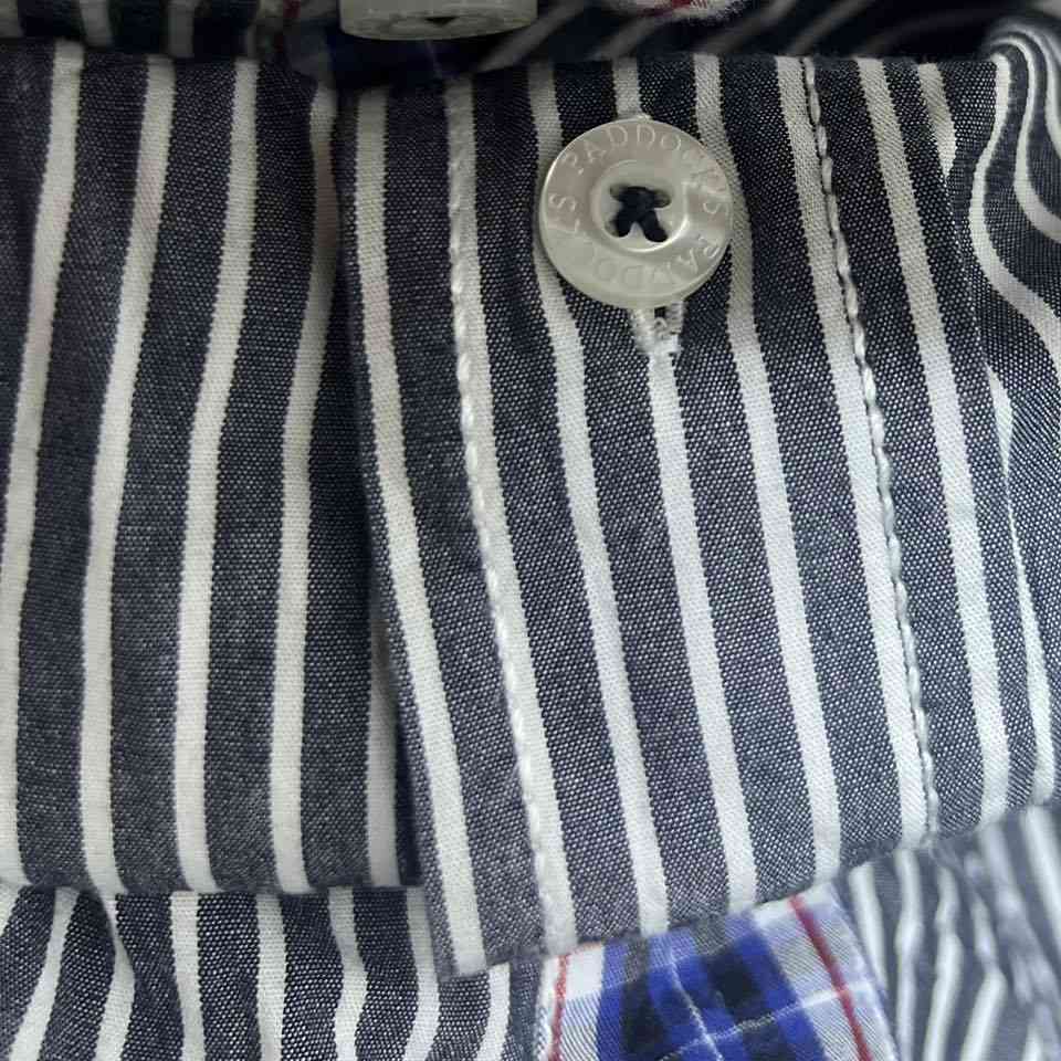 قميص ماركة Paddock's الألمانيّه.
اللون الكُحلي.
القياس/ 3XL (ضخم)
عُرض الصدر 68 _ الطول 88 _ الردن 69 .


**إذا كنت صاحب هذا الإعلان وتريد حذفه لأي سبب، رجاءا أرسل رسالة إلى الدعم الفني**