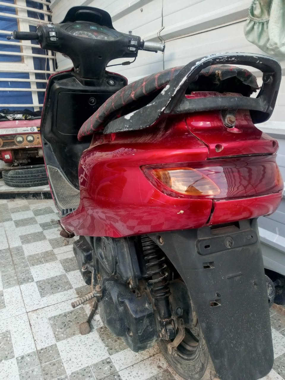 دراجه فراشه فحل مكينه نضيفه كهرباءيات كله شغاله سلف هندراشاير  سكن لايت زنونشغاله باتري وتايرات جديده رايده 325 رقمي ***********
