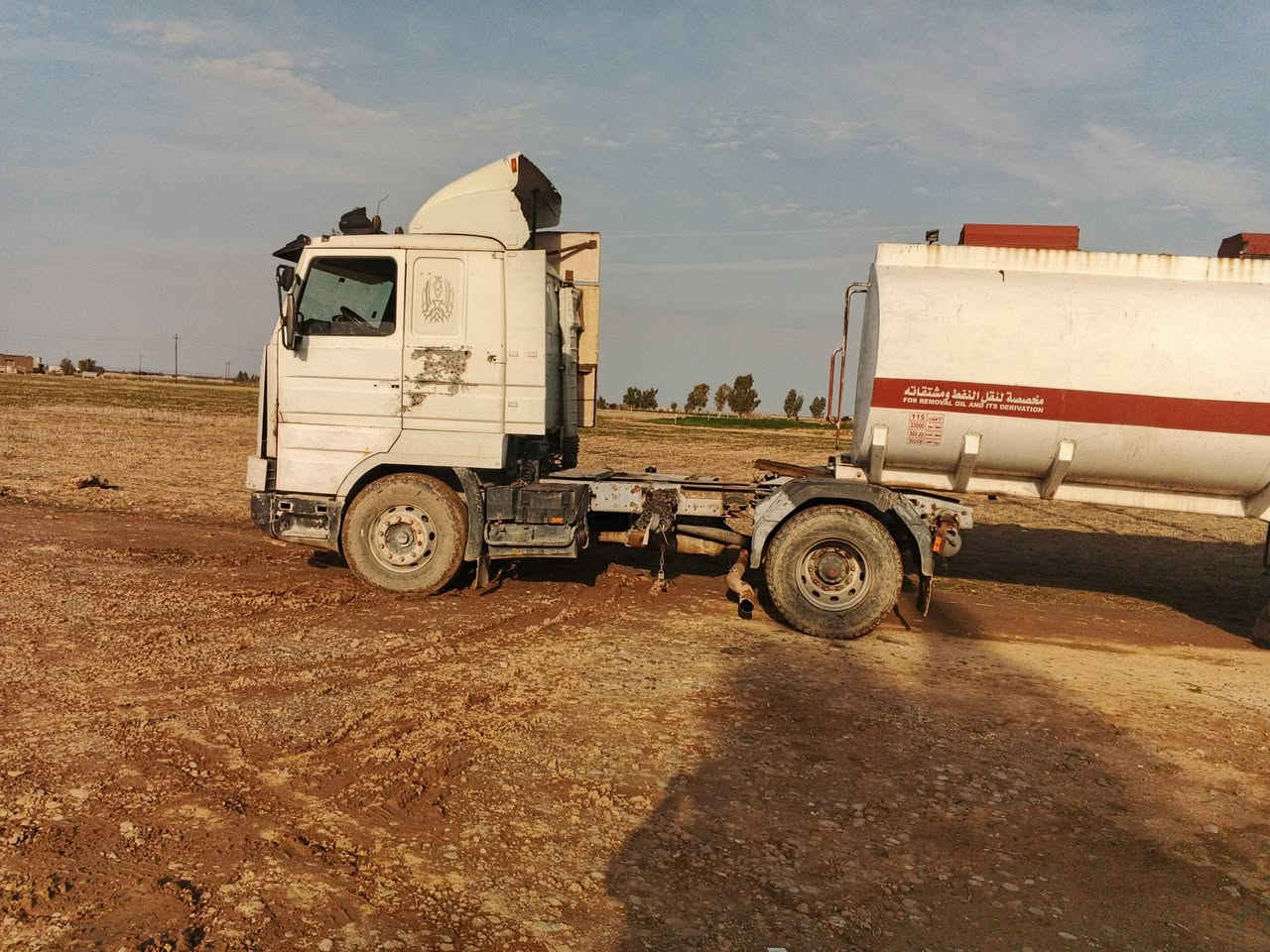 سلام عليكم
سياره موديل،96. جيبيس بيها وطوناج سنتين سياره جاهزه الشغل ‏‪***********‬‏
