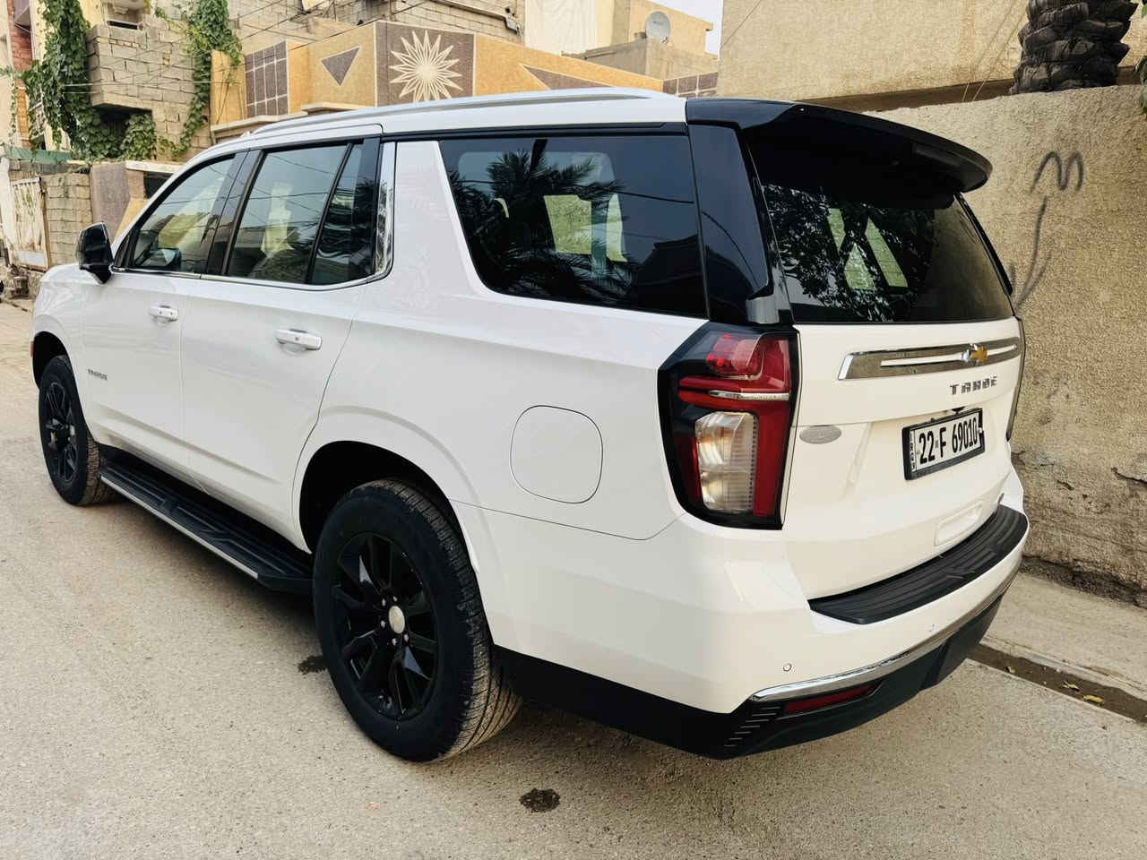 السلام عليكم تاهو21 خليجي مكفوله من صبغ والبارد بيهه3رصعات صغار فتحه جلد 4كامرات رادات مواصفات معروف مالTL تخم تاير دسكات جديدة
ماشيه 77ميل 
السعر$439 بيهه شوية مجال نقد فقط بدون مراوس
عنوان بعقوبة سيارة ترايهه حلو***********
