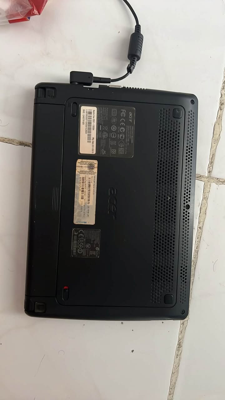 لابتوب ايسر منى صغير للبيع شغال بس دكم الكيبورد واكعه حجم شاشه 10 .1 مواصفاته بسيطه وسعره كلش مناسب


**إذا كنت صاحب هذا الإعلان وتريد حذفه لأي سبب، رجاءا أرسل رسالة إلى الدعم الفني**