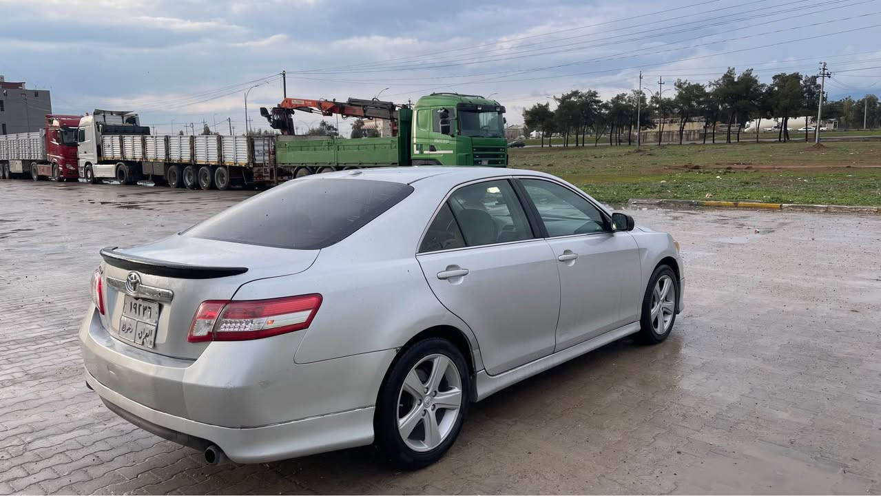 كامري 2010 (بي دعم بي صبغ) 13 ورقه غرامه لسه رن 
گير محرك بشرط 100‎%‎ 
*********** كورك +واتساب دهوك, العراق
