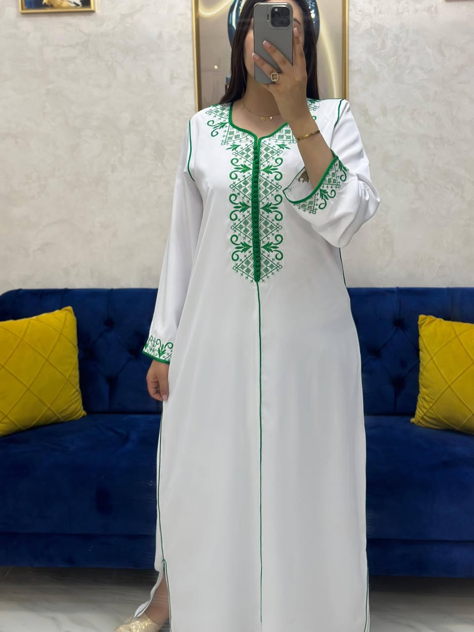 قفطان بالطابلية او السروال
مخدوم بالطرز او العقاد
توب كريب روزة
L xl xxl xxxl
التوصيل فابور


**إذا كنت صاحب هذا الإعلان وتريد حذفه لأي سبب، رجاءا أرسل رسالة إلى الدعم الفني**