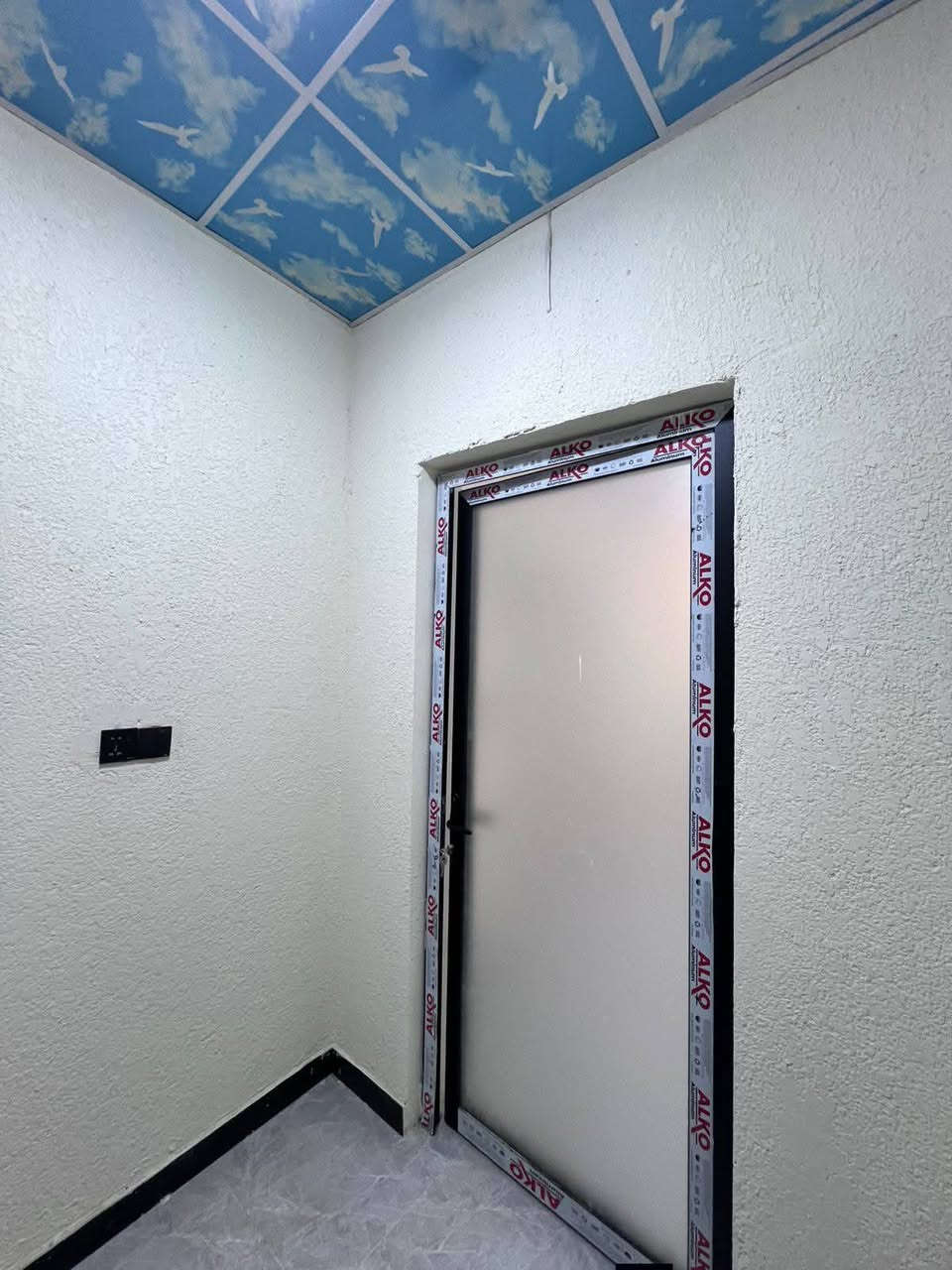 فرصة لأصحاب الإمكانيات الضعيفة.
يتوفر أربع بيوت كل بيت المساحة 100م
إبي الخصيب - مهيجران - قرب جامع الگرية .
البناء حديث 2026✨🏠
#سعر_البيت_الواحد :: 42 مليون وبي مجال .
#كل_بيت_يحتوي :: طارمة أستقبال مطبخ صارلة
غرفتين منام صحيات داخلية مناور صحيات خارجية.
#نوع_العقار :: وقف سني مسجل أصولي . سنوياً 100 الف
#الخدمات :: ماء كهرباء تبليط انارة منطقة سكنية ومخدومة.
تتكاتب تستلم بيتك 🔑🤝
#للأستفسار ::واتساب ***********
