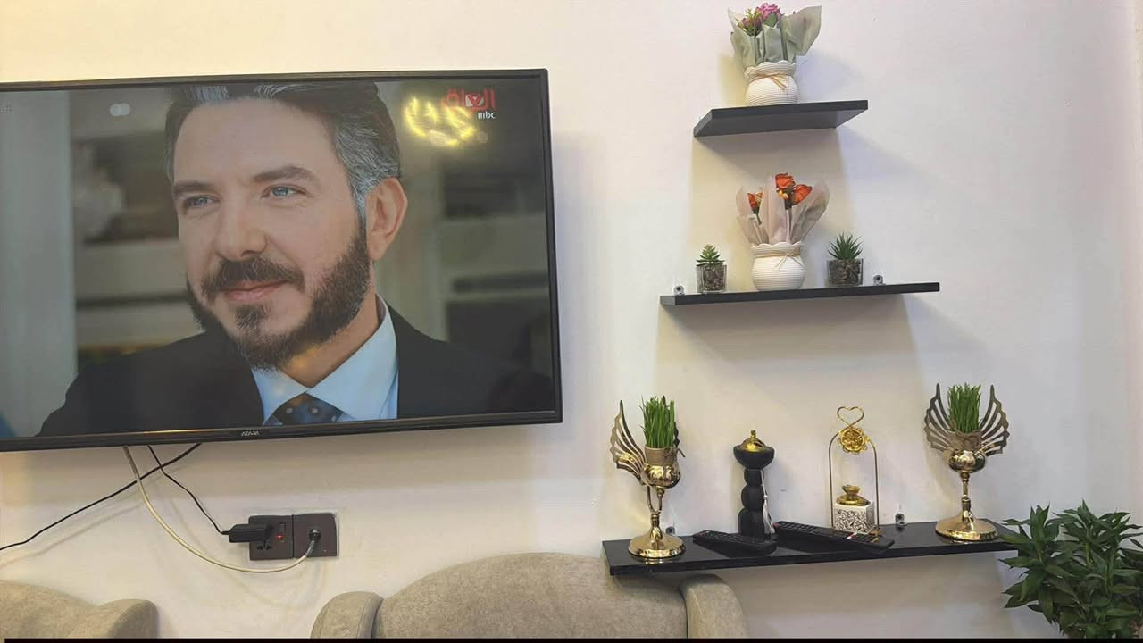 متوفر كافة الرفوف والديكورات الخشبيه والمرايات حسب الطلب ♥️ متوفر إضاءة امتار لاصقه ♥️ 
متوفر ركن صلاة وركن رمضاني 💚


**إذا كنت صاحب هذا الإعلان وتريد حذفه لأي سبب، رجاءا أرسل رسالة إلى الدعم الفني**