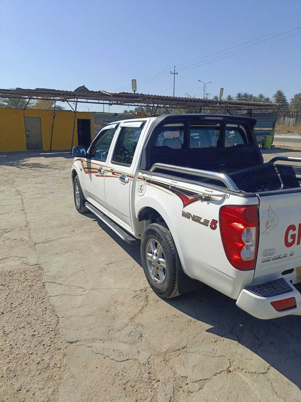 السلام عليكم 
للبيع
كريت ول ٢٠٢٠ مكفولة كفالة عامة رقم قدسيه انكليزي 
السعر 115 ورقة وبيهة مجال
***********
