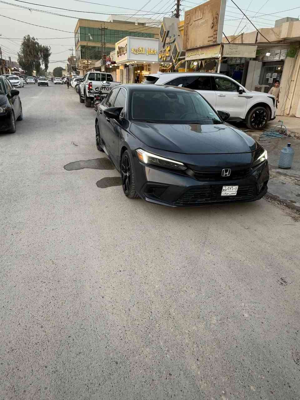 هوندا سيفيك 2023
ماشية 30 الف
تترقم جميع المحافظات عدا الإقليم 
     ( ( حادث بنيد وجاملغ  فقط  ) )  

مواصفات
- بصمة 
- شاشة كبيرة
- رادار 
- تحديد مسار
- اوتو استوب  انطفاء عند الوقوق 
- تحديد سرعة
- شاشة عداد ديجيتل
- تحكمات ستيرن
- تحذير  وقوف 
- هاندبريك كهربائي
- لايت زينون امامي
- لايت خلفي ليد
- تشغيل عن بعد 
- نظام ايكو وسبورت وعادي
- محرك ٢٠٠٠  تنفس طبيعي 
السعر  135
مكاني سامراء 
***********
