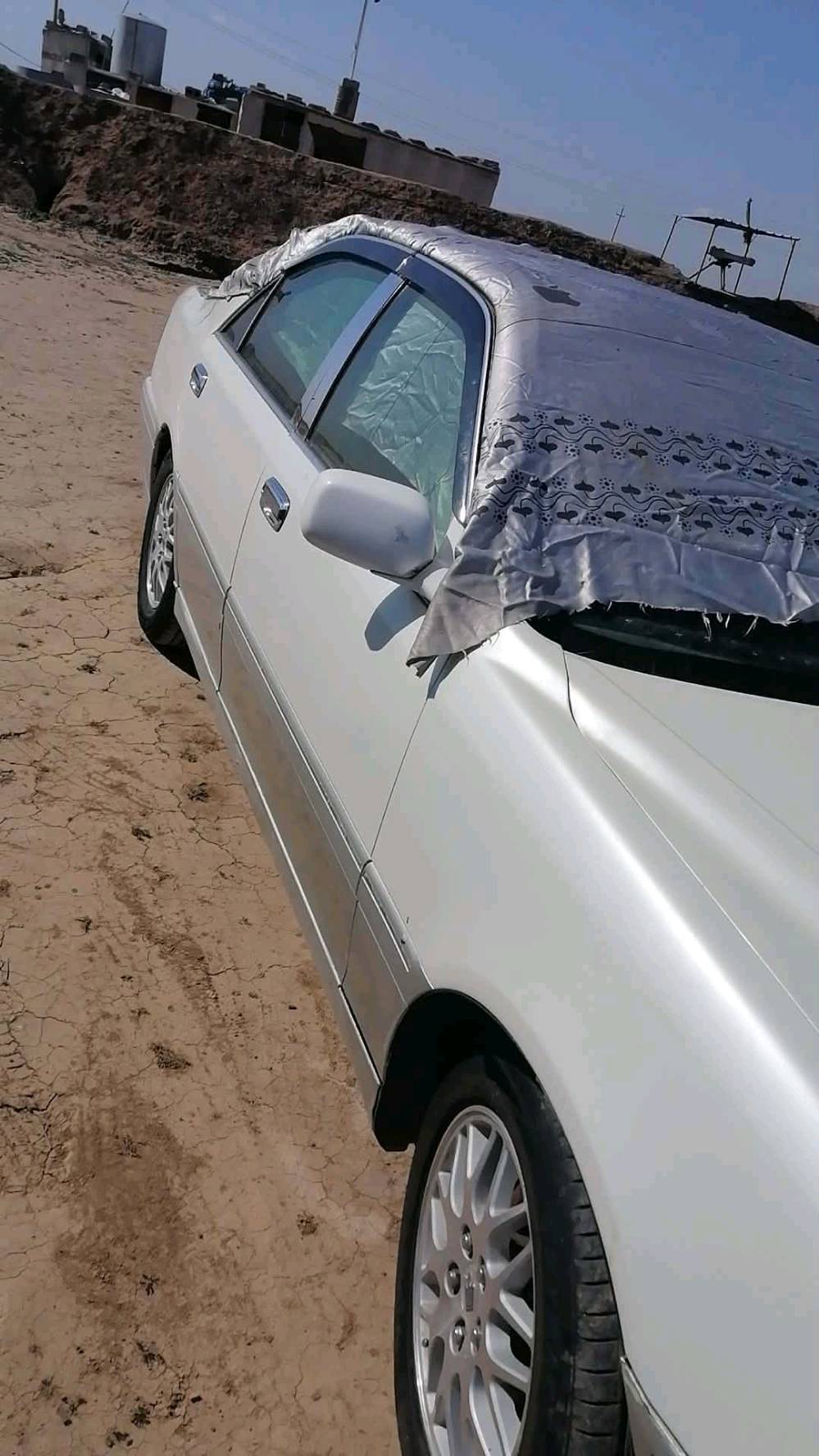 السلام عليكم 
ملكه 2003 عادي 
مواصفات 
1مكينه دي فور كبير 
كشنات كهرباء 
3دكم عادي 
تبريد منضومه جديده ثلج❄️
حادثها كصه فخذه ومصبوغه حزام القماره بدون صبغ 
داخلها كلش حلو دشبول جديد 
رقم كركوك تحويل وكاله اصوليات كامله بس تحويل رقم مدفوعه كمرك 
السعر 90وبيها مجال 
الرقم 
***********
مكان السياره بابل الحمزه الغربي