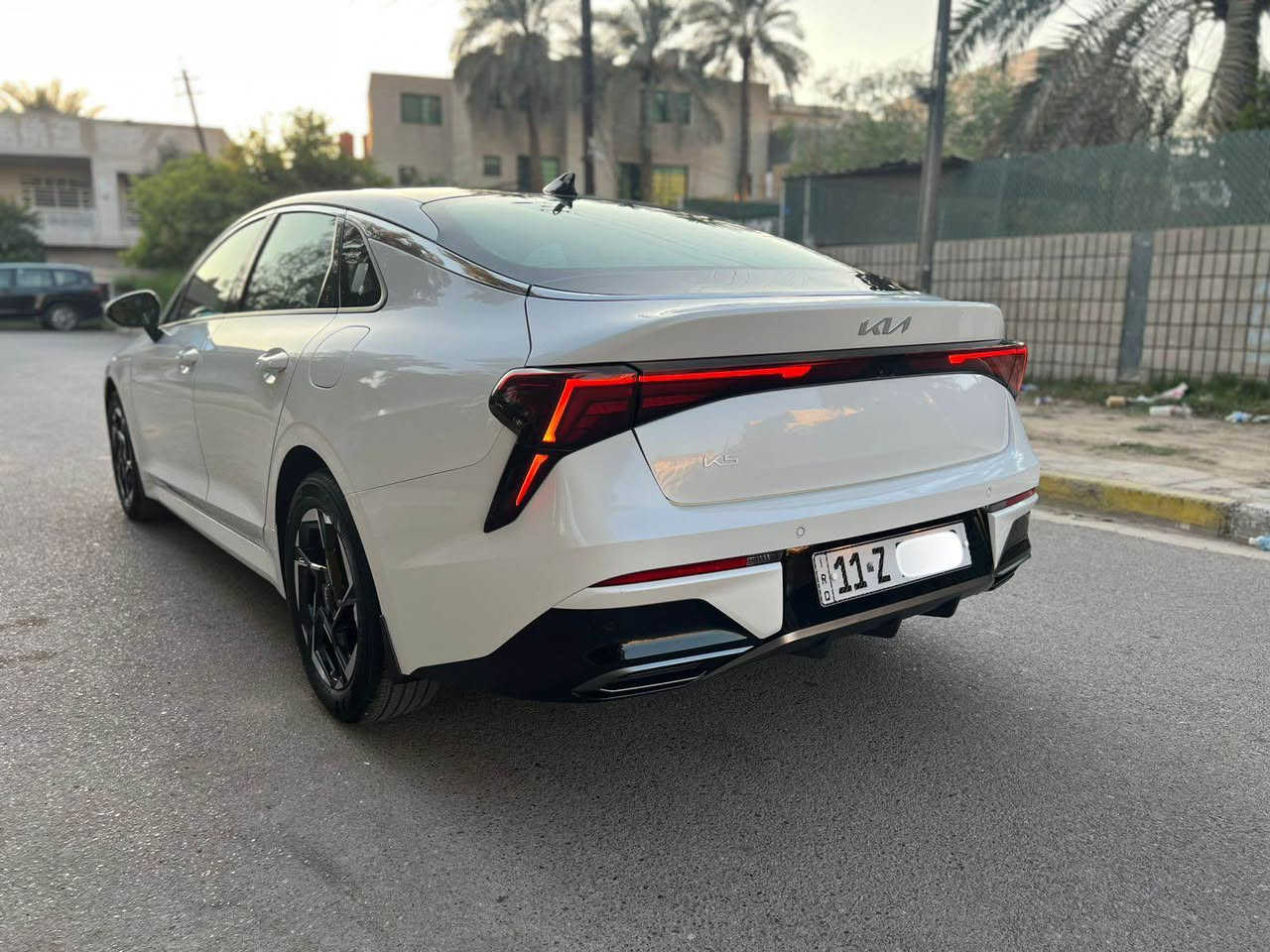 السلام عليكم 
كيا K5  ضمان شركه الدوليه موديل ٢٠٢٤ 
ماشيه ٢٢ جديده جدا بدون اي ملاحظه كفاله عامه
🎖️بانوراما 
🎖️ بصمه ابواب وتشغيل 
🎖️شاشه متصله وكامره 
🎖️تحكم مقود جهتين 
🎖️لايت وبك لايت لد 
🎖️ حساس امامي خلفي 
🎖️مرايه طي كهرباء
🎖️محرك 2.5 اقتصادي وسريع 
🎖️ تبريد امامي وخلفي
🎖️ اربع وضعيات قياده 
🎖️كراسي كهرباء 
مكانها بغداد الكراده ورقم بغداد بسمي 
السعر   ٢٣٠ ورقه 
***********
*********** بغداد, العراق
