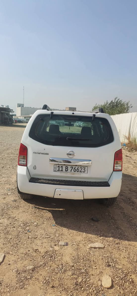 سلام عليكم باتفندر للبيع 2008 
رقم انكليزي بغداد. بسمي هزه سنويه جديده 
تدفئة تبريد ثلج 
مابيها نقص بيها رشات صبغ مع البنيد ابيع حزام 
سونار موجود, *********** بغداد
السعر 79 ورقه
