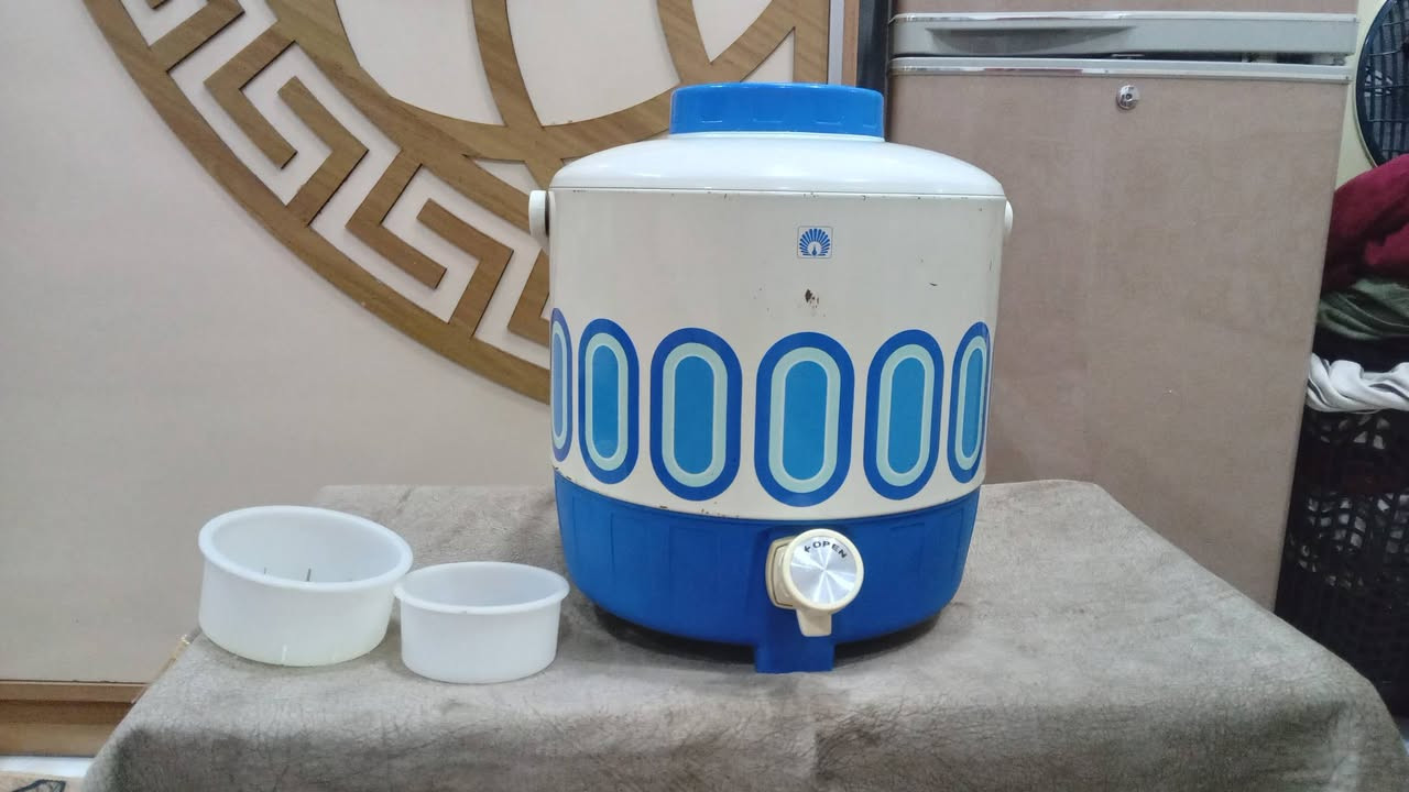 ترمز ابو طاوز 
سلام 👋 عليكم 
للبيع ترمز ابو طاوز 11 لتر ياباني اصلي إستيراد المنشاء العام العراقية نضافه عالية جدآ جداً ليرغب بل شراء يراسل الصفحة او تصال مكان بغداد ***********
