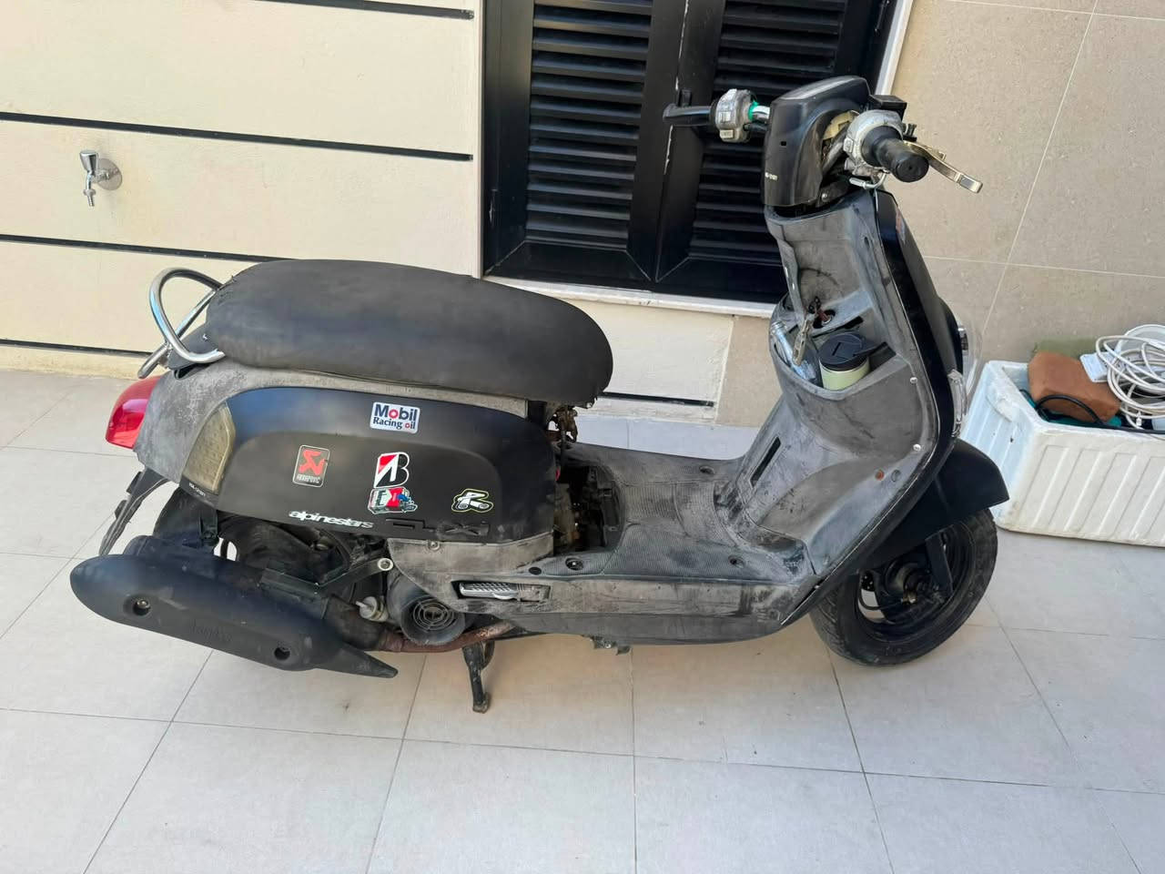 ماكس بوليس 
دراجه مكينه بلاديه مامفتوحه كفرات بلاديه 
نكره سلف بكل وكت 
الدراجه سعرهه 450 قفل بدون عموله 
***********
