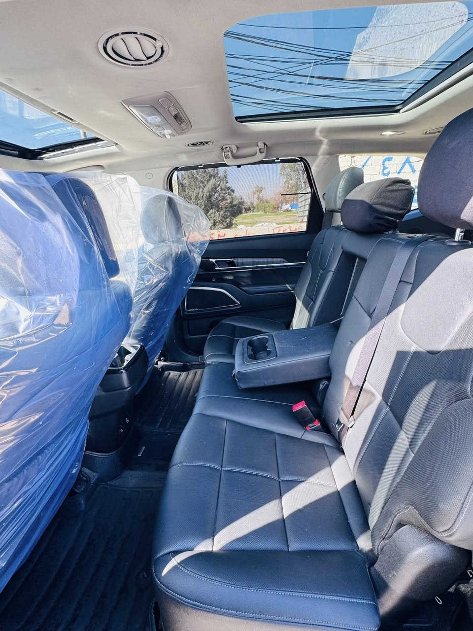 كيا تولرايد برستيج موديل 2024 لبيع و مراوس حسب قناعة 
ضررها بس باب صبخ ويا شبرة قدام سلايد
ماشي ٢٢ الف مايل 
لون مميز 

فول مواصفات 

بانوراما +فتحة 

كشنات جلد كهرباء تدفئة تبريد 

كشنات خلفية منفصلة Vip

سستم سماعات 🔊 هارمن كارد 

شاشة كبيرة 

4 كامرات جانبية وخلفية وامامية 

مري شفط 

مري قلابة 

شاشة دجتل كبيرة 

5 وضعيات قيادة 

حساسات امامي خلفي 

رادارات 360 درجة 

رادار امامي تفاعلي 

نظام تحديد مسار 

نظام نقطة عمياء 

اوتو هولد 

سايد بريك بصمة 

شحن لاسلكي 

نظام ابل كاربلي 

7 مداخل USB

تحكمات ستيرن 

لدات داخلية محيطية كل ألوان تتغير بلادية 

بردات خلفية 

نظام تبريد مناخ منفصل 

تبريد مركزي 

لايت 4 عدسات اوتو 

نظام محافظة عل طفل مايفتح باب خلفي حال عبور سيارة 

صندوق كهرباء شفط 

نظام اوامر صوتية 

ويل حجم 20 

محرك 3.8 

كير 8 

وبعد بيهة هواي مواصفات 
السعر ٢٢١ ورقة

استفسار اكثر  
عنوان اربيل مةدينة معارض شركة نجوم البصرة كارس

***********
واتساب 
***********
واتساب 

+964 775 627 0834
