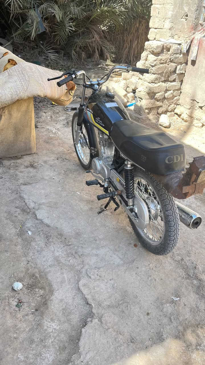 السلام عليكم شباب دراجه نامه للبيع سعره ٧٥٠ مكان سماوه


**إذا كنت صاحب هذا الإعلان وتريد حذفه لأي سبب، رجاءا أرسل رسالة إلى الدعم الفني**