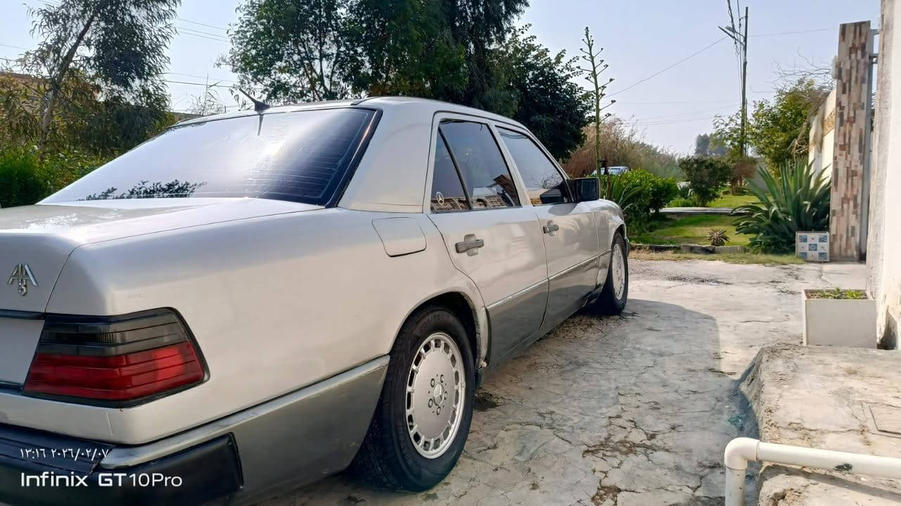 مرسيدس دب 1991 300
رقم #انبار انكليزي بسمي 
تخم تاير حداديه جدد 
كهربائيات جاهزه 
محرك وكير VVti جدد لك 
مكانه الانبار #الخالديه
السعر 53 وبيه مجال 
 ***********
