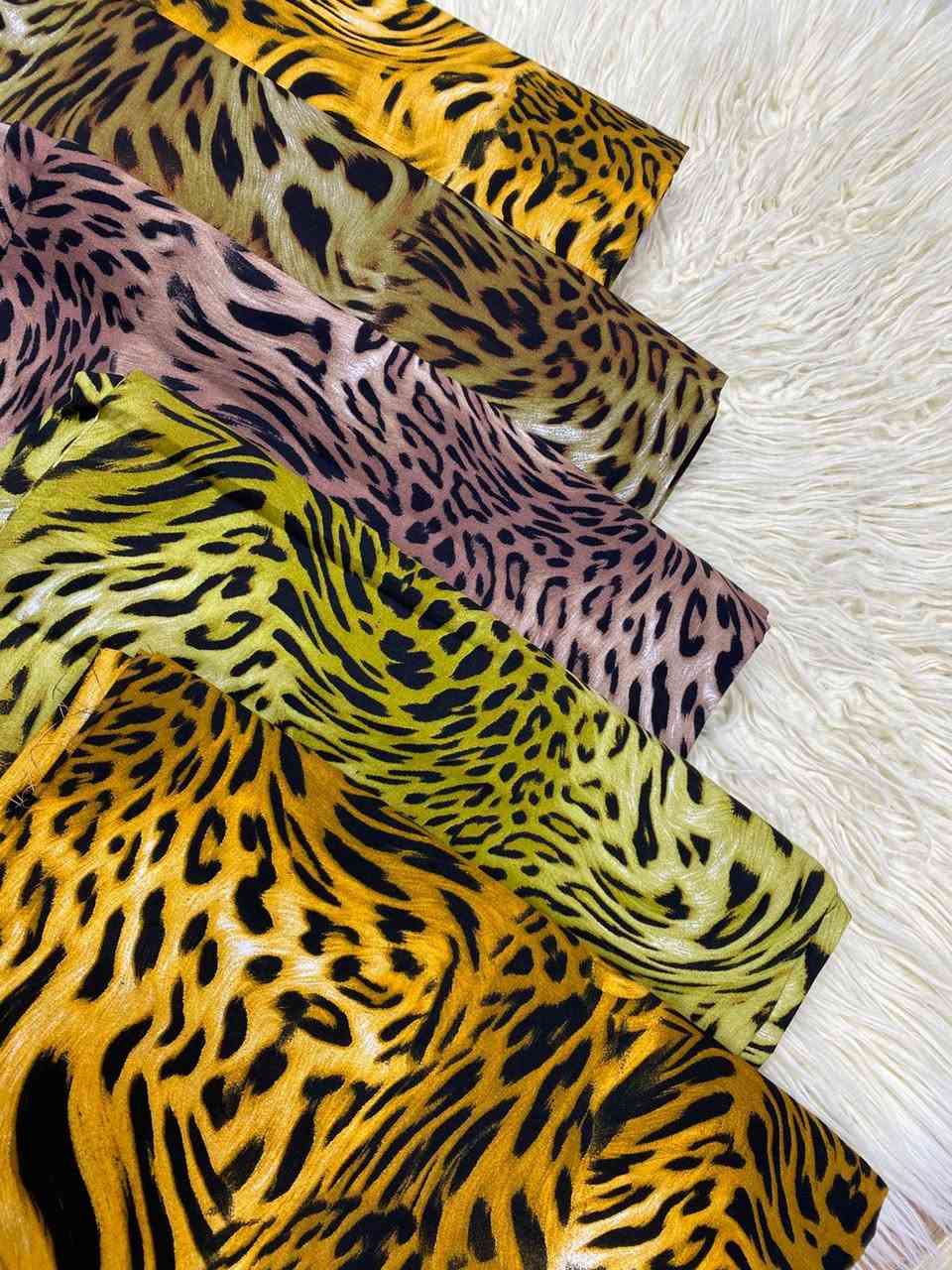 كشمير ايطالي قطني (القطعه مترين ونص)
البيع جملة ومفردللحجز***********او مراسله البيج 
افحص الطلب بوجود المندوب واي اختلاف الك حق الرفض
تتوفر خدمة توصيل بغداد وكل مناطق العراق 5
