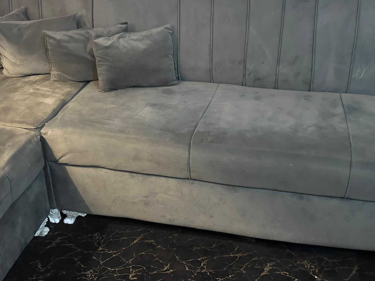 تخم قنفاة 4قطع كرسي وزاويه وقنفة كبيرة 2 السعر 225الف الزعفرانيه شارع المعهد


**إذا كنت صاحب هذا الإعلان وتريد حذفه لأي سبب، رجاءا أرسل رسالة إلى الدعم الفني**