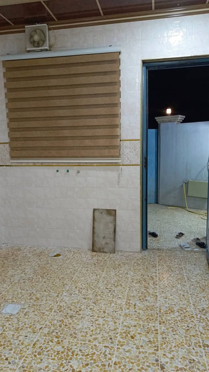 دار للايجار يارمجه الغربية بالقرب من مدرسة
 يارمجه للبنين مساحة الدار 120 متر طابقين 
 غرفتين نوم هول2 حمام2 مطبخ استقبال 
للاستفسار الاتصال على الرقم 
 ***********
