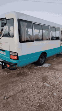 كوستر 2004 للبيع  تفاصيل بالفيديو  07822353651    السعر   175  وبيها م...