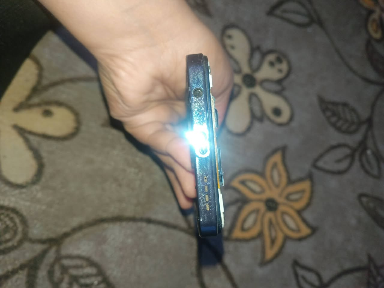 السلام عليكم جهاز تكنو بوفا 5 العادي ابيعه فحم مادري شيتغل البور او مايشتغل مادري السعر  15قفل  //مكاني الناصريه مركز ماعندي توصيل //


**إذا كنت صاحب هذا الإعلان وتريد حذفه لأي سبب، رجاءا أرسل رسالة إلى الدعم الفني**