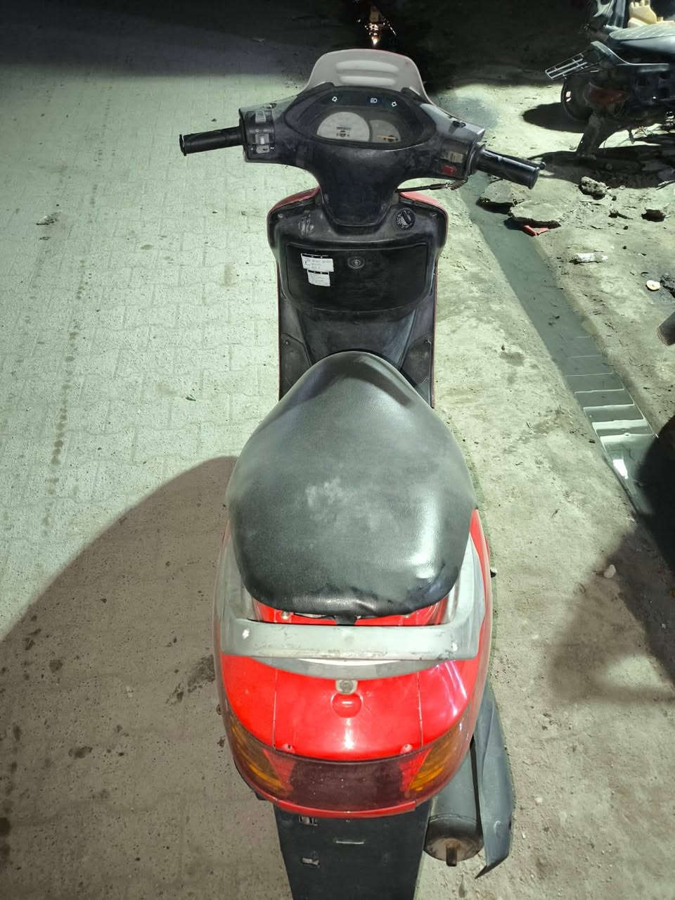 سلام عليكم فراشه فحل لبيع دراجه مامفتوحه برغي ماعايزه دراجه بيع مال واحد متوازي علفلوس قبل فتره طلعتها ب٦٥٠ يشهد الله وهسا عارضها ب٤٥٠ وبيها شي قلل ***********
