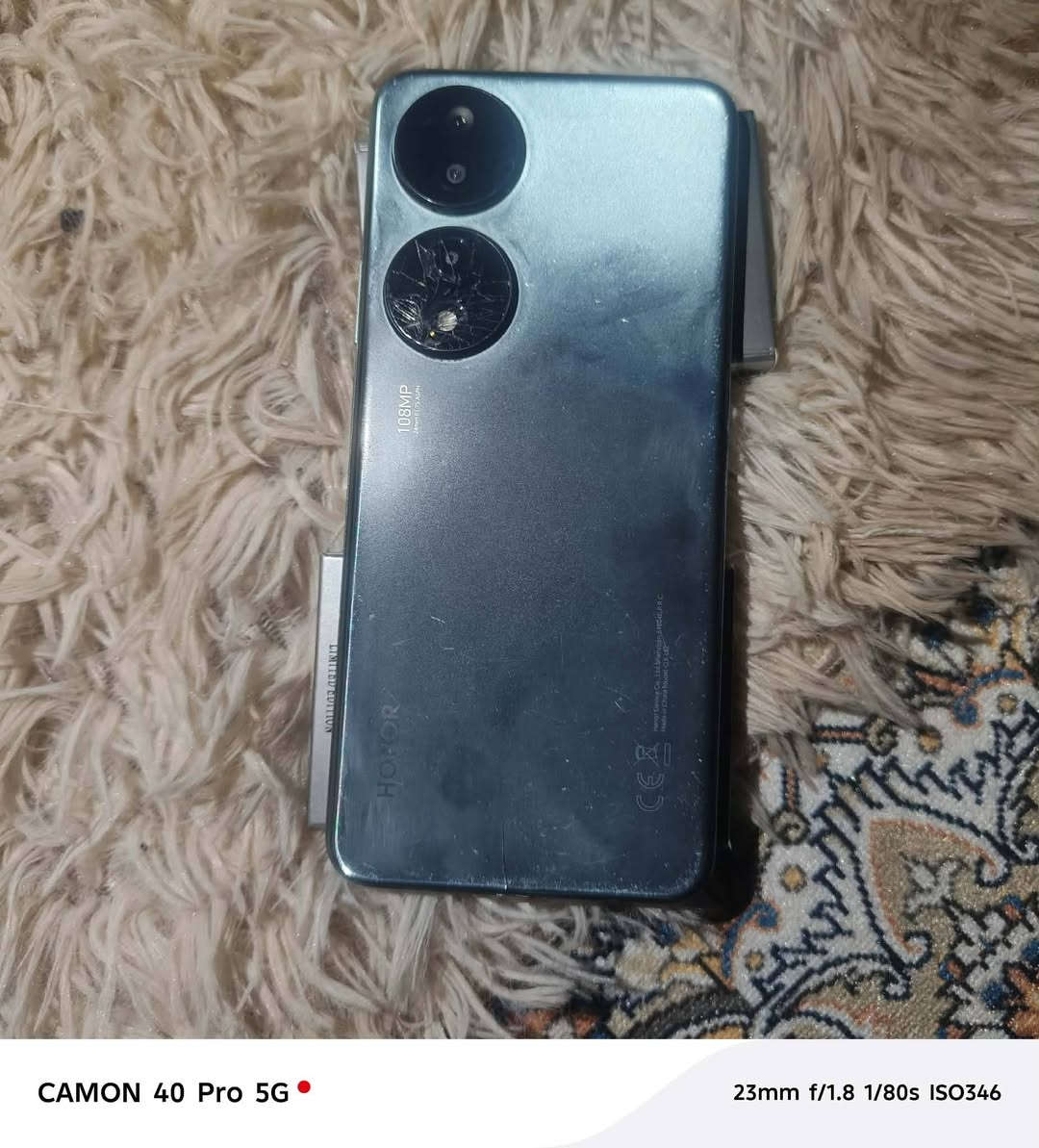 سلام عليكم جهاز للبيع هونر x7bذ 256 شاشه مكسوره وقبق مال كامره خلفي ١٢٠فريم بل بوبجي مراوس حسب القناعه سعر 120بي مجال


**إذا كنت صاحب هذا الإعلان وتريد حذفه لأي سبب، رجاءا أرسل رسالة إلى الدعم الفني**