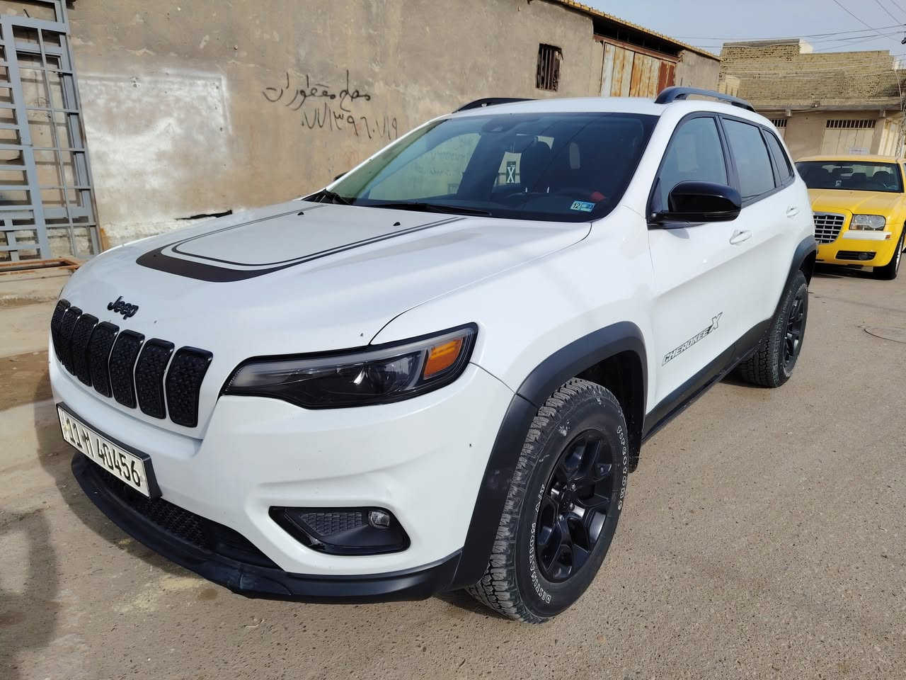 السلام عليكم
جيب شيروكي بزون 2022
لاتيتيود فور ويل
اللون ابيض رقم بغداد
بدون نواقص، تحويل مباشر 
مكينة 6 سلندر 3.200
ماشية 30.000 mi قابل للزيادة
غرق طفيف جدًا، بدون اضرار ودواخل، بيها تقرير بتاريخ اليوم. 
كفاله عامة فقط خدش في الجنطة مكحل
تخم تاير جبلي مع سبير غير مستخدم
تشغيل عن بُعد، بصمة، رادار، نقطة عمياء
كشنات جلد، اطفاء ذاتي، كشن كهربائي، شاشة كبيرة، كاميرا. منظومة زنون عالي ناصي كشافات. 
السعر: 195$ مجال بسيط
للأستفسار
***********
***********
