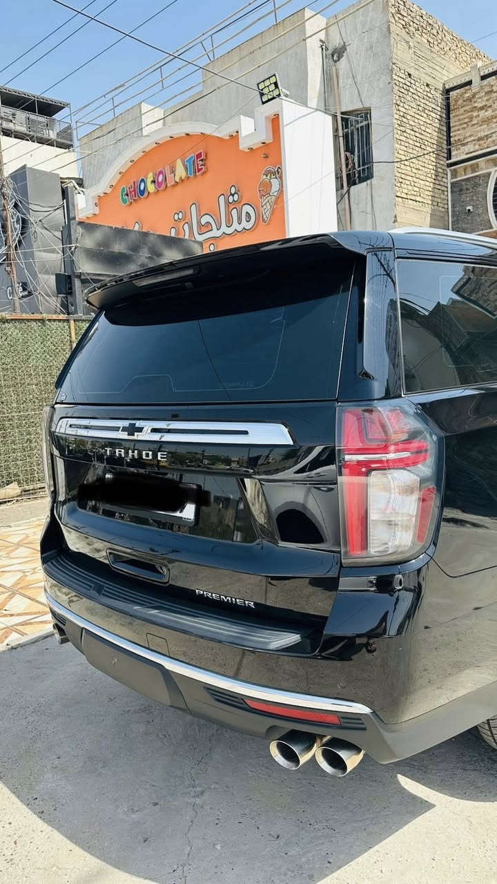 السلام عليكم 
تاهو بريمير العلامة السودة 
وكالة المنصور
2023 
السيارة اعلة فئة 
ماشية 40 الف 
مغلفة ppf 
بيها بس رصعة بالبنيد والباقي مكفول كفالة عامة 
السيارة موصفاته معروفة 
سعرها 600$ وبيها مجال
العنوان بغداد شهداء البياع
رقم الهاتف  ***********
