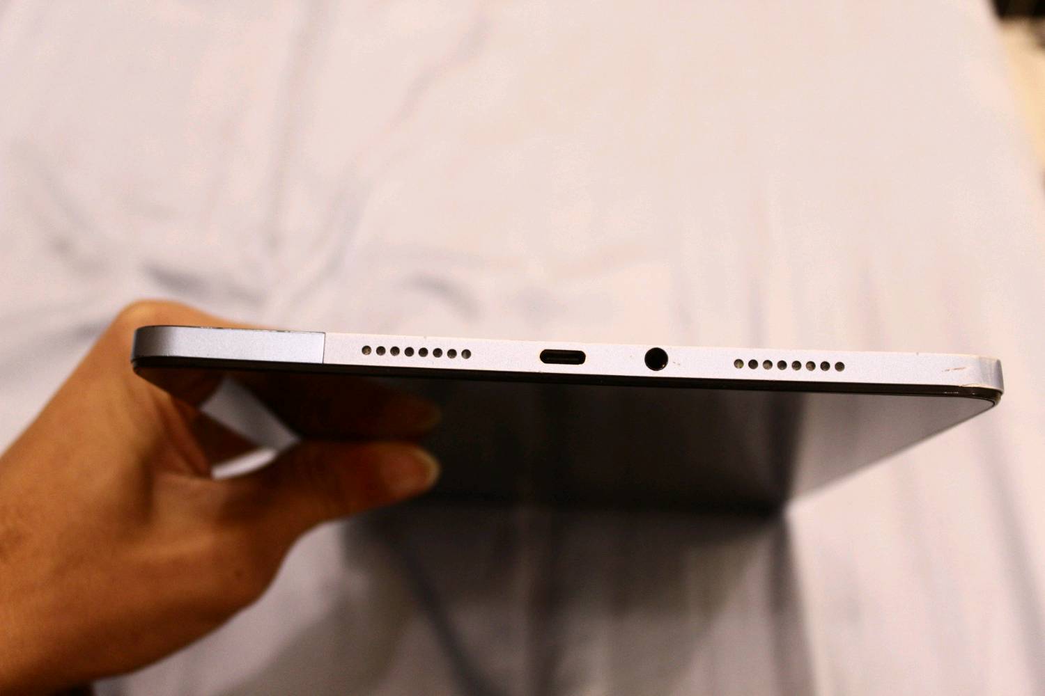 
شنو موديل الجهاز بالتحديد؟: 
infinx xpad 
كم مساحة التخزين الداخلية؟: 
128gb
وين موقعك للسحب أو التوصيل؟: 
بغداد-السعله
هل يحتوي الجهاز على شاحن وملحقات أخرى؟: 
شاحن فقط
هل يوجد ضمان للجهاز أو تم شراؤه مؤخراً؟: 
لا