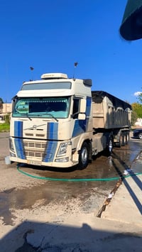 ڤالڤو موديل 2018 بودي دارا قصاب فول فول مواصفات  تاخم تاير مربوط  سيار...