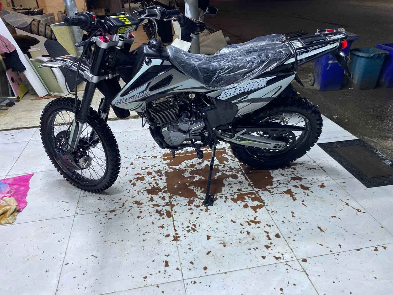CRX- AXR 250cc
جديد ماشي4256k.mفقط
كبس بدون صبغ بدون حوادث
دراجة جديدة   التوصل وتسااب  *********** أربيل, العراق
