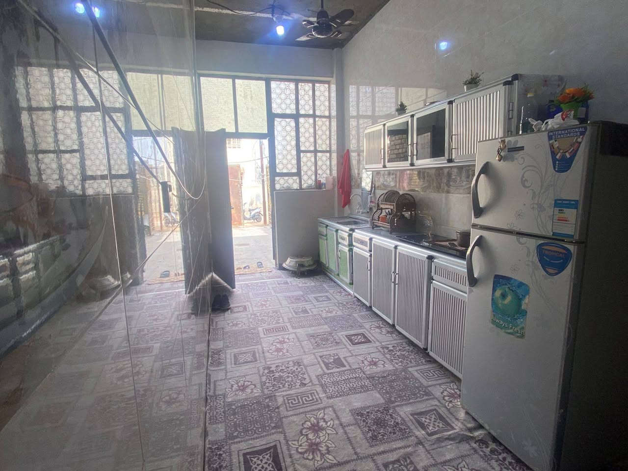 بيت البيع زراعي خلف مدرسه ال شموخ قريبه على جديده 175متر بناء طابوك براني ماكامله غرفتين وصاله ومطبخ وحمام 
بناء جديد‏‪***********‬‏
