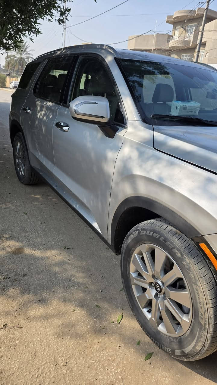 هونداي بالسايد موديل 2024 اللون سلفر فاتح داخل جلد ابيض والارضية جلد  فئه SEL وارد أمريكي حادثها فقط البنيد مبدل والباقي كلين وبدون ارباك 

يعني الارباكات كلها سليمة 

والجاملغ مال السايق فقط مفتوح وراجع نفسه بدون لاصبغ ولا تعديل 

لان اني كاصها من الامارات وعندي الفيديو قبل التصليح 

صور الحادث موجوده 

وحتى بيها غراض اجت وياها 

حجم المكينة 6 سلندر 3800 

‏‎. رادارت خلفية وجانبية

‏‎. كشنات كهرباء مع تدفئة وتبريد المقاعد الامامية 

‏‎. ٤ وضعيات قيادة 

‏‎. قراءة خطوط السير 

شاشه لمس 15 انج 

‏‎صندوق كهرباء 

‏‎٣ قطع تبريد

‏‎حساسات أمامية وخلفية

‏‎دشبول شاشة ديجتل

‏‎دخول بصمة ذكي

‏‎سايد بريك كهربائي 

‏‎أوتو هولد + نقطة عمياء

‏‎. شاحن لاسلكي

‏‎. مثبت سرعة

‏‎. مرايا جانبية هيتر + تعتيم

‏‎. الأيرباكات جميعها سليمة أصل شركة

‏‎. عداد المسافة 35 الف كيلو مو ميل  

‏‎. بدلات التغير السرع شفتات على المقود

‏‎. حساسات نقطة عمياء + مساعدة تغيير المسار

‏‎. نظام الثبات الالكتروني

‏‎نظام التحكم بالفرامل

‏‎نظام التحكم بالسحب

‏‎نظام التحكم بالفرامل على المنعطفات

‏‎نظام التحكم بالسرعة التكييفي

‏‎نظام ابطال الفرامل

‏‎نظام مساعدة الفرامل الهيدروليكي

‏‎نظام مساعدة النزول من المنحدرات 

‏‎نظام مساعدة الصعود في المرتفعات

‏‎نظام حساس ضغط الاطارات وحرارة الاطارات

‏‎نظام تحذير من الاصدام

‏‎نظام مكابح طوارئ

‏‎. وسائد هوائية عدد 8 

. اربع وضعيات تحكم سبورت وايكو والخ..

‏‎والعديد من المواصفات 

مرقمه اربيل تريد  تحويل او وكاله كلها مظمونه وباسم شركه 

وحادثها حُـلۉ ماكو هيج فقط البنيد بدون ارباك 

السعر 315 ورقه وبيه مجال وتدلل 

وهذا رقمي 

***********
