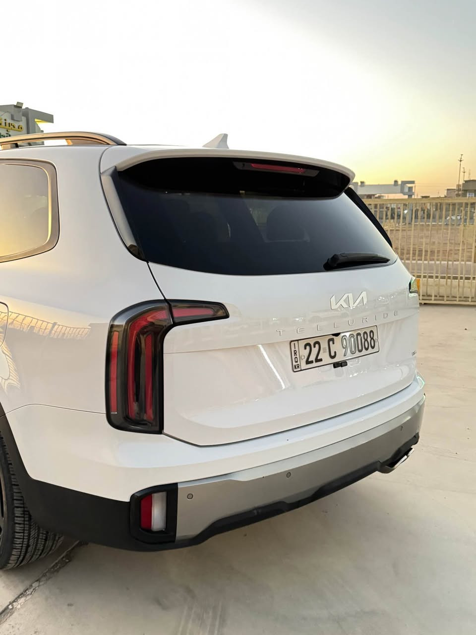 كيا تولرايد 2023 فول موصفات 1/1 اعلئ فئه رقم اربيل تريد وكاله تريد تحويل وارد امريكي حادثه جاملغ وبنيد بدون ضرر داخلي وبيه مكانات صبغ مكينه كير كهربائيات حداده تخم تاير كله جديد عل وضع الشركه مكينه 6 سلندر ماشيه 38km / سياره جاهزه من كلشي ما ناقصه شي السعر 263$ وبيها مجال 
الاستفسار // *********** البصرة, العراق
