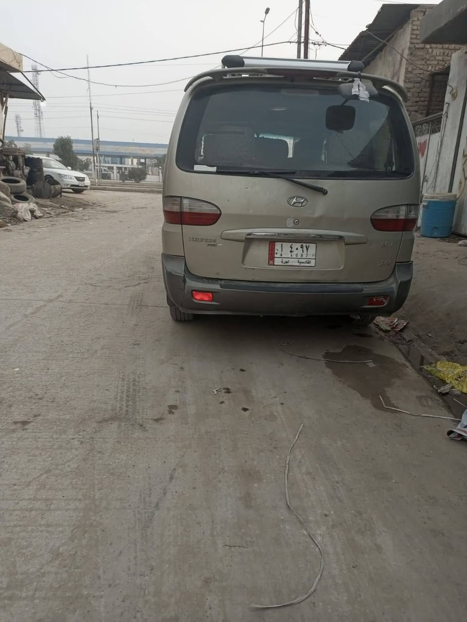 استاركس 8راكب 
رقم قادسيه 
2006
اجره 
كير عادي محرك مفتوح 
للاستفسار أكثر 
***********
