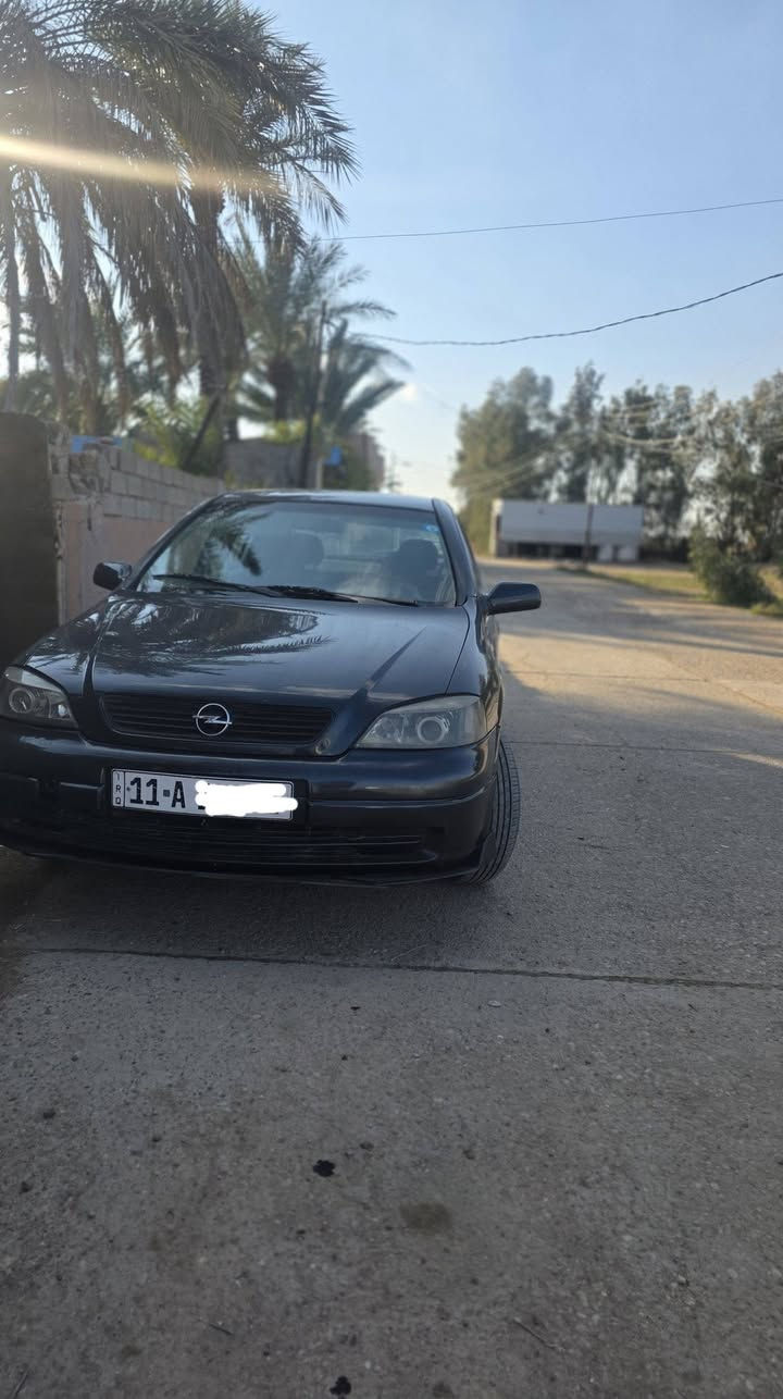 سلام عليكم
استرا  موديل 2002 
مناقصها اي شي 
مكينه او كير مكفولات 
السياره ابسمي 
العنوان بغداد 
رقم الهاتف ***********
السعر 60
