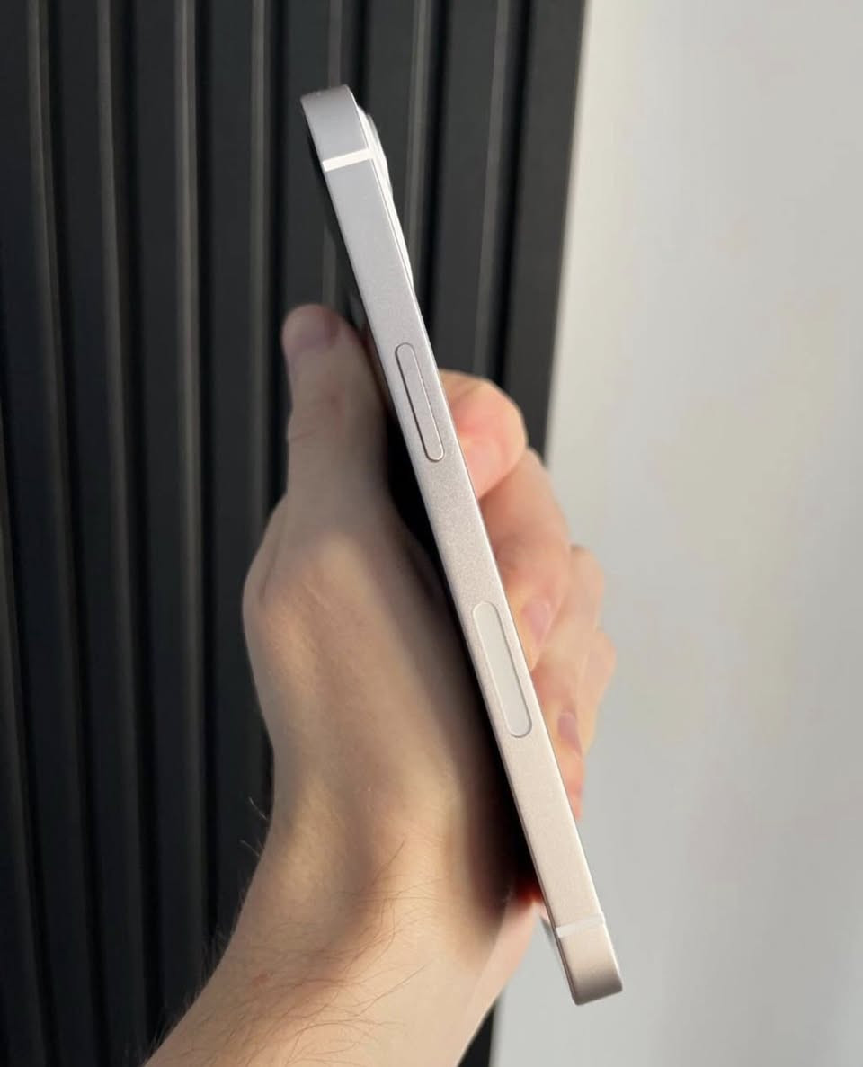 ايفون 13 شرق اوسط
ذاكرة 128
بطارية 99
داخل ضمان ابل 
ملحقاتة كامله 

لمعرفة السعر والاستفسار الاتصال 
0789 179 6059  ☎️
متوفر واتساب
