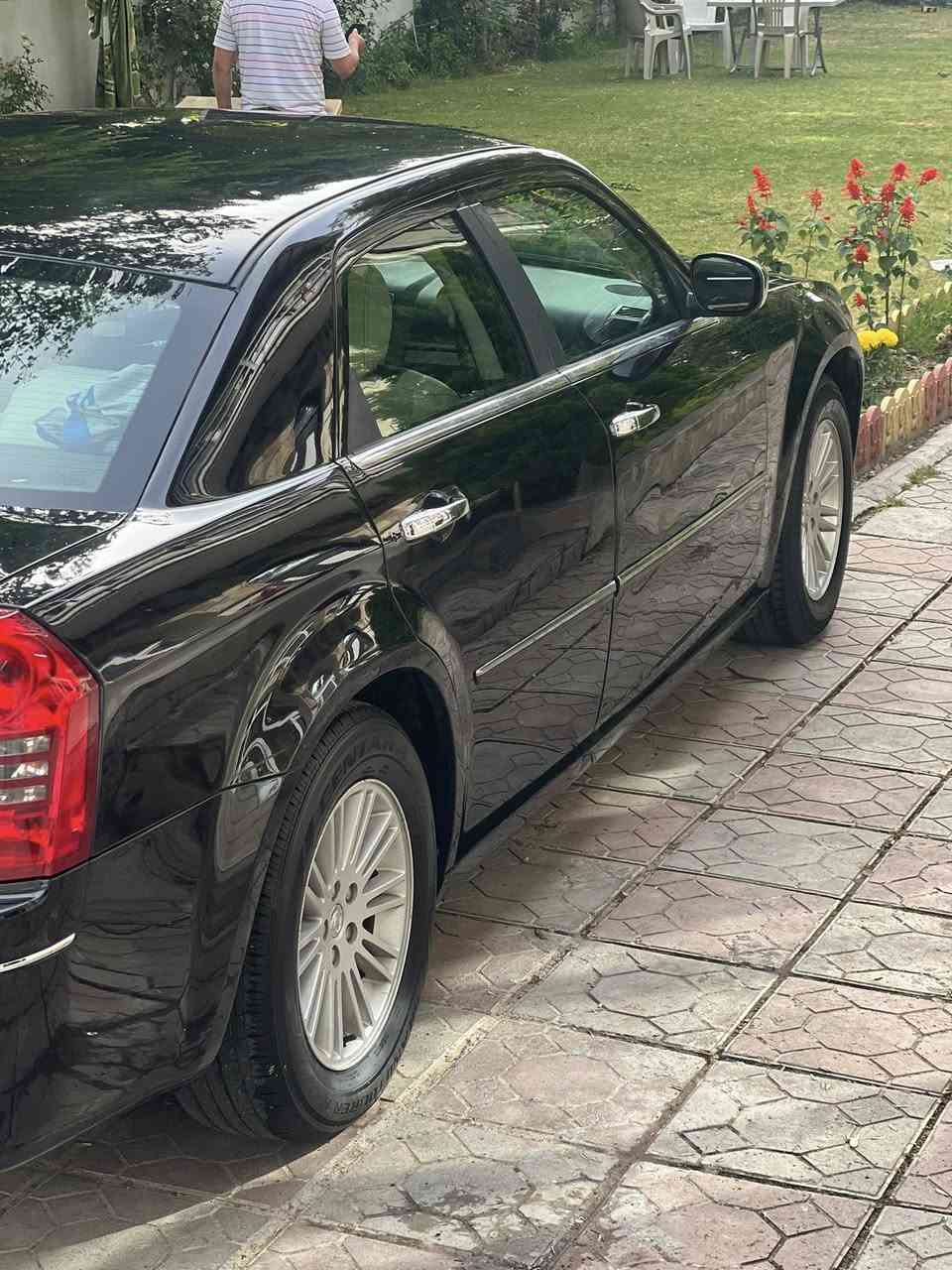 السلام عليكم اوباما 2010 اصل بسمي سنويه او ارقام جديده السياره جاهزه اربع جوكات كشن جلد كير مكينه صدر كله جديد  سونر موجود ويه الصور السعر 137 بيهه مجال كلش قليل مكاني كوات ملاحظة السياره استعمال شخصي اخوان الميعجبه السعر خلي يعبر المنشور ***********
