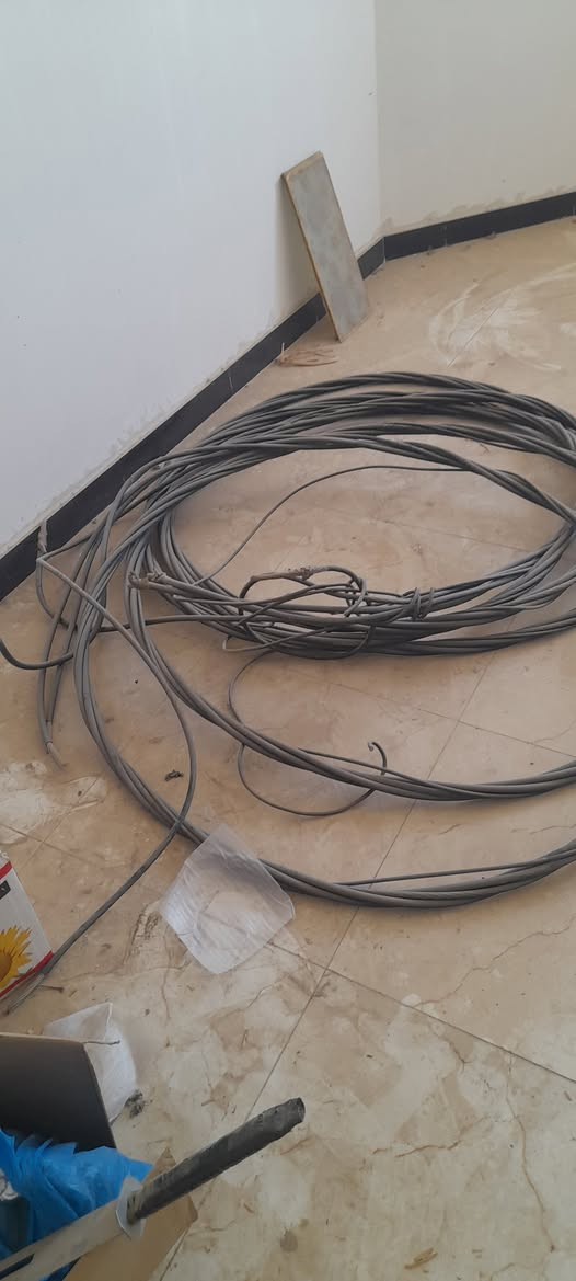 ضفيره كهرباء اربع خطوط 25 متر بسعر مناسب
***********
