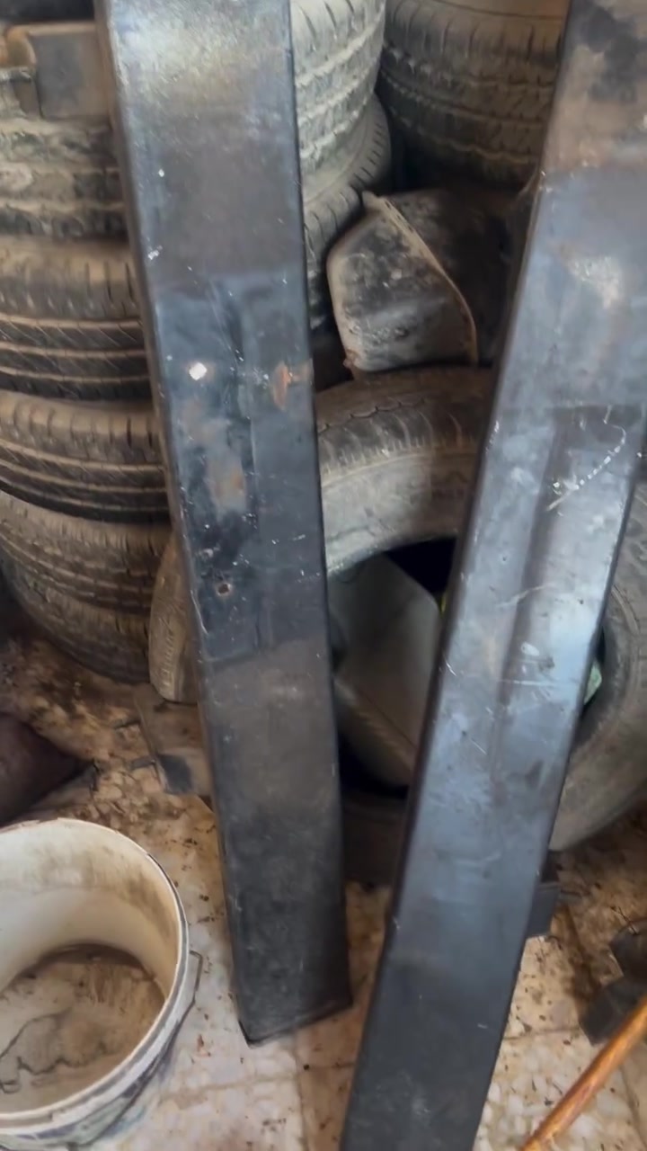 السلام عليكم عراض كيه
تايرات فحل مع ويل أربع زواج زيرو والباقيات وزوجين استعمال قليل 

دعاميات خلفيه مال فحل وحده بيهة ضربه تتعدل 

تايرات قماره وربع امامي وخلفي مع ويل جدد نضاف 

سلف عدد 2 داينمو 1

بجم من مديل 2008 لحد 2016بنيد وماصدات ودعاميه جمله ومفرد 

خاص ما متواجد 

واتساب متواجد 

***********

مكان بغداد البلديات
