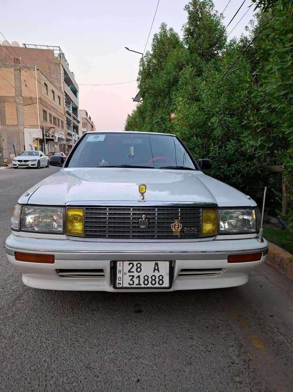 السلام عليكم 
كراون هارتوب للبيع مكفولة من الضربه والكص ونقل الجثه رقم انكليزي نجف بسمي سياره جديده احله من الصوره 
مكينه جديده V,V,Tفيشة وبطل دوشمه جديدة تخم تاير 
حداديه جديدة ويل ليزر السعر 62وبيهه مجال 
العنوان نجف حيدرية 
رقم الهاتف ***********
رقم الثاني ***********
