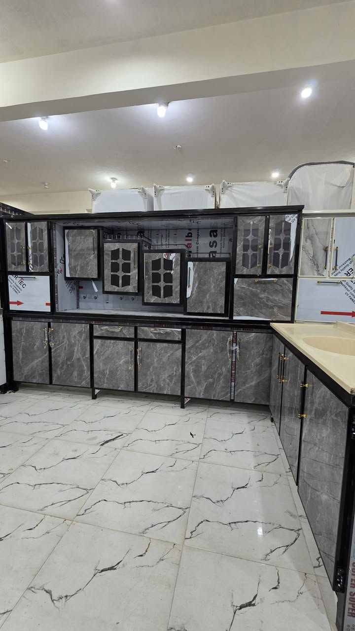 كاونتر ثلاث أمتار 
اخر قطعة متوفر الان 
في مجمع الربيع للأثاث المنزلي". 
وبسعر مناسب


**إذا كنت صاحب هذا الإعلان وتريد حذفه لأي سبب، رجاءا أرسل رسالة إلى الدعم الفني**