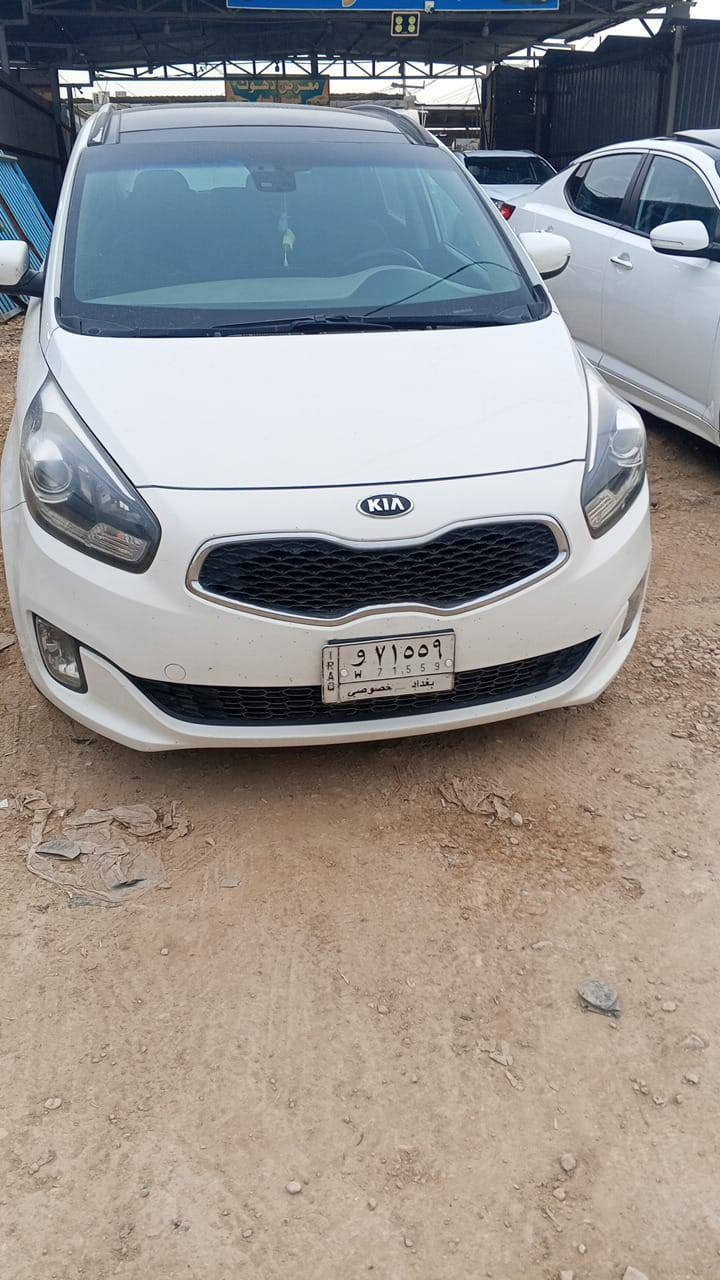 السلام عليكم كيا كارنز 14 سياره جاهزه مكينه 2000 ما مفتوحه حداديه جديده سنويه لل 27 تريد مداور او وكاله  سياره بيها صبغ بل لهلال وشويه بل باب الئخير جهت العبري بي كارتين  مكان ديوانيه قضاء المهناويه سعر 135 بيها مجال ***********

