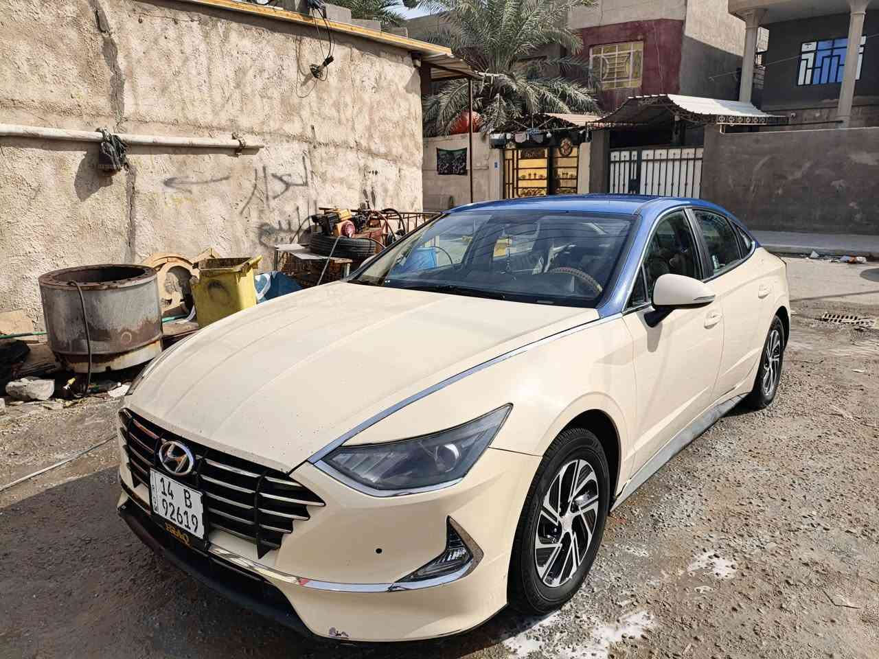 سلام عليكم سوناتا هايبرد تكسي دبي كير ومحرك خير من الله  حداديه بس دبلات يراد الها سياره بسمي احولك ثاني يوم بيها قطع صبغ من دبي  سياره بدون حادث سياره جاهزه تترايك وين ما تريد السعر 125 وبيها مجال  عنوان بصره ***********
