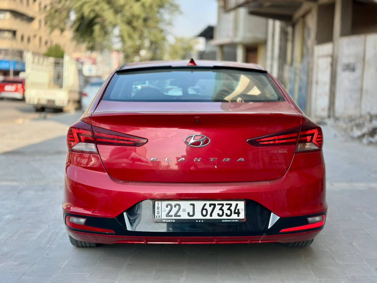 السلام عليكم 
النترا مديل 2020 وارد امريكي رقم اربيل هزة جديدة صور حادث ب منشور دعامية وبنيد فقط راديترات + لايتات بلاديات بدون تبديل واهنا ب عراق بيهة شخط ب باب الخلفي عكس السايق 
مكينة 2000 كير اي تي 6 نمر 
مواصفاتها 
بصمة تشغيل + بصمة بيبان 
تحديد مسار + كروز ومثبت سرعة + مانع تصادم 4وضعيات قيادة سبورت ونورمان وسمارت + ايكو 
قيادة ذاتية 
السيارة مكفولة من كير ومكينة وصدر امامي خلفي + تخم تاير جديد 
كشنات الامامية تدفئة 
حساسات ب مرايات 
شاشة كبيرة 
كامرة دورارة 
حساسات امامية خلفية 
فتحت سقف 
سنوية ب اسمي تحويل ثاني يوم 
سعرها 148 وبيهة مجال *********** وبي واتساب
