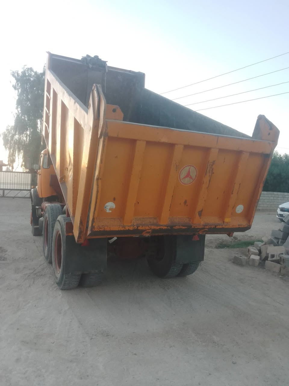 سلام عليكم بدي للبيع عمل جديد مايلر طول خمسه وربع تفصال الفلوجه مكان بغداد تاجي سعر 50 ورقه وبيها مجال قليل ***********
