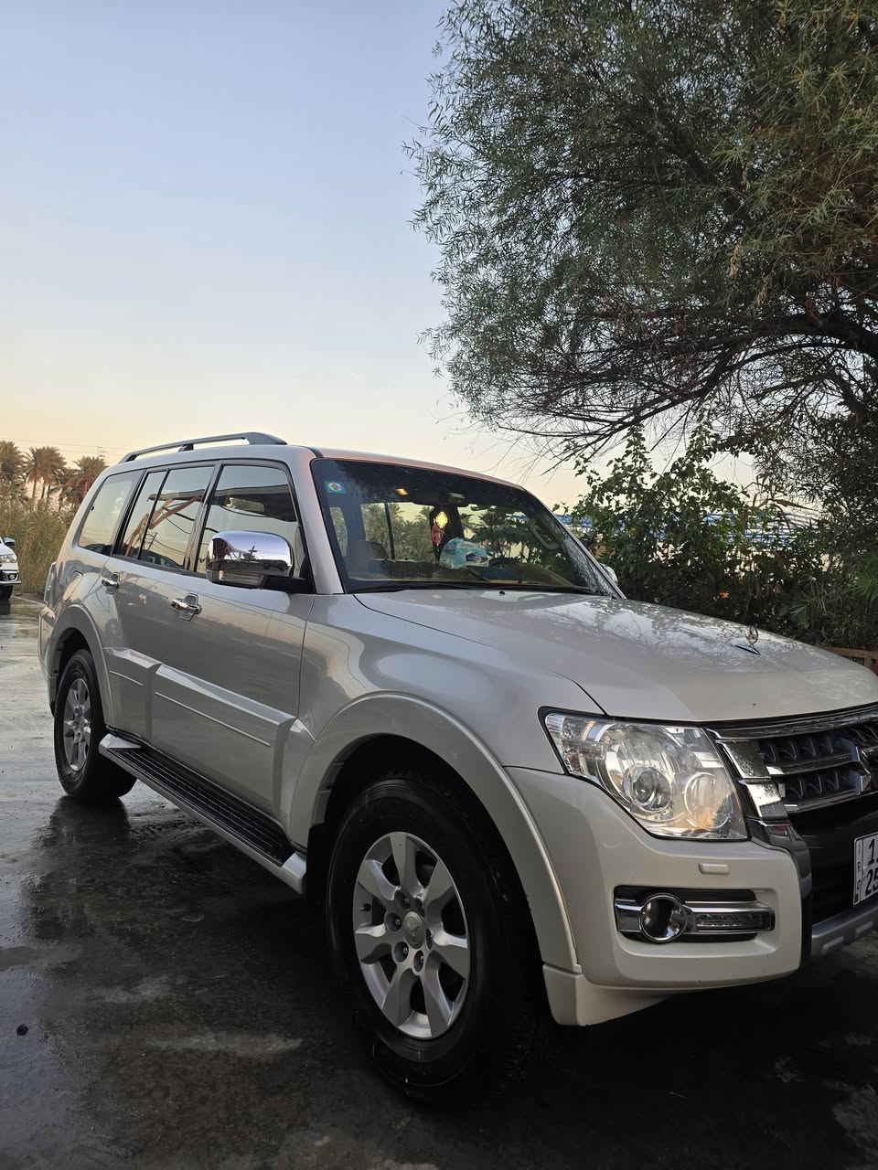 باجيرو مديل 2015  حبتور فول مواصفات 1/1
رقم بغداد

ماشيه 120 الف حقيقي 

هزه وسنويه جديد ل 2029

كير ومحرك بشرط مكفولات برغي ما مفتوح

السياره مكفولة عدا الجاملغ الايسر جهة السايق وشوية من البنيد بدون ايرباك 

المواصفات 

فتحه 

كير 5 نمر

حساس خلفي 

كشنات جلد اصلي 

ثلاث قطع تبريد 

سبعه راكب 

زراك لايت 

لايت زنون اصلي 

دمام خلفي 

تحكم ستيرن جهتين 

كشنات كهرباء 

اشاير بل مري 

مري شفط 

سبير مانازل 

ثلاجة

فور ويل 

مثبت سرعه 

مواصفات الحبتور بعد معروفه 

محرك 3500 برغي ما مفتوح بي 

السعر 189 وبيها مجال بسيط للشراي 

مكان السياره بغداد

رقم الهاتف ***********  الشراي يتصل وبي خير ويتدلل
